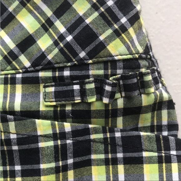 EXCELLENT CONDITION WOMEN’S SIZE 10 TAIL PLAID HIGH WAISTED BERMUDA GOLF SHORTS - Picture 4 of 6